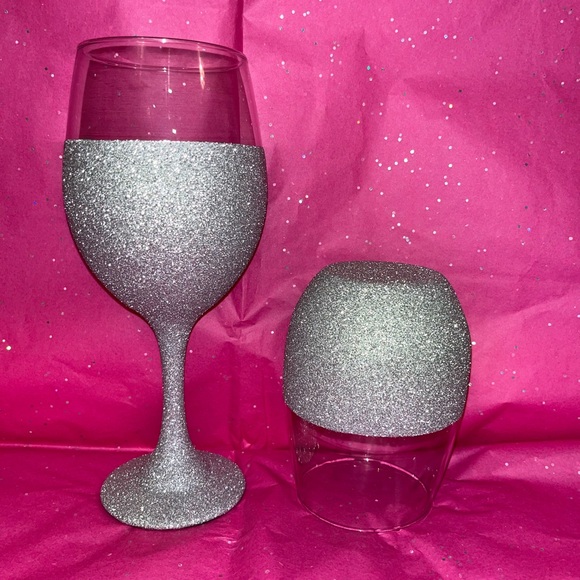 Sparkling Silver Wine glass set - Picture 3 of 6